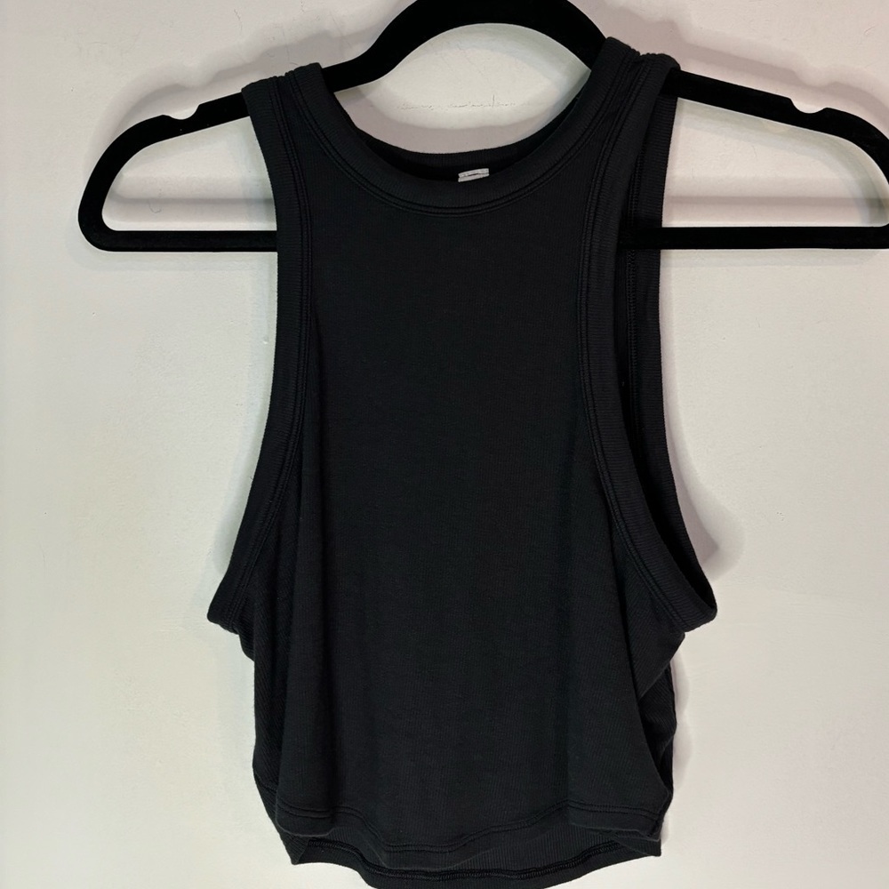 lululemon size 8 Black Hold Tight Cropped Tank‎ NWT 94/6 Lenzing Modal 6Elastane
